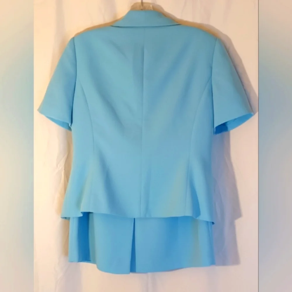Le Suit Vintage Skirt Set - Picture 2 of 7